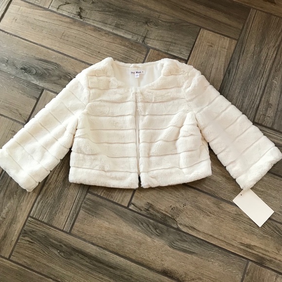 White mink faux fur shrug coat - Picture 2 of 8